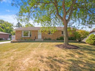 929 Northern Dr, Lockport, IL 60441