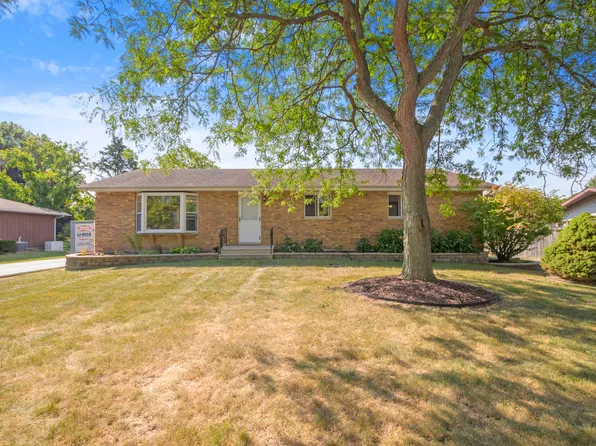 929 Northern Dr, Lockport, IL 60441