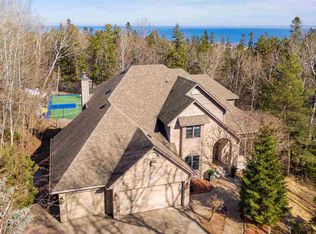 3634 E 1st St, Duluth, MN 55804