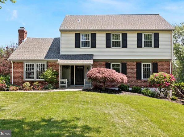 63 Holly Ln, Pottstown, PA 19465