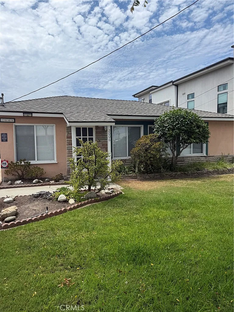 3 bed, 1157 sqft, $3,000 — Photo 1
