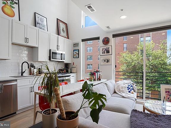 5th image of 3916 14th St NW #5