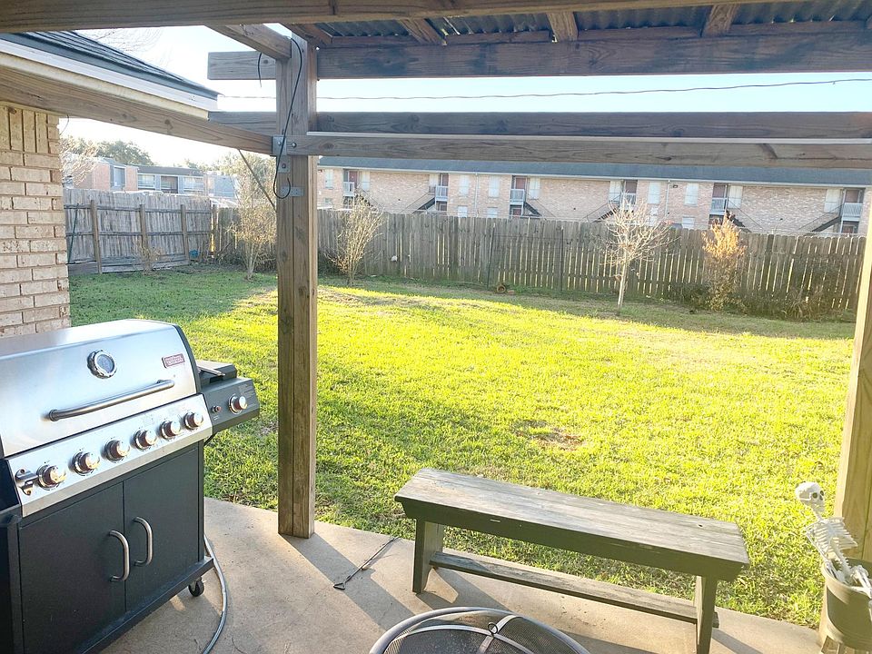 1st image of 1809 Cypress Dr