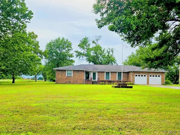 731 N Mississippi St, Nowata, OK 74048