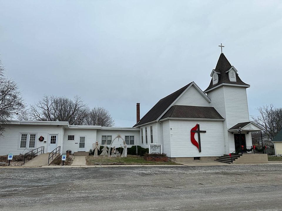 1st image of 209 S Main St