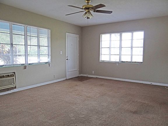 2nd image of 5602 Gulfport Blvd S APT 1