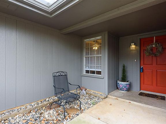 4th image of 2308 Jacqueline Dr