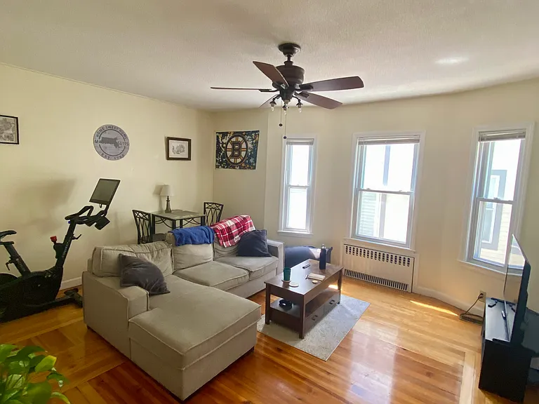 14 Austin St #1 — Photo 2