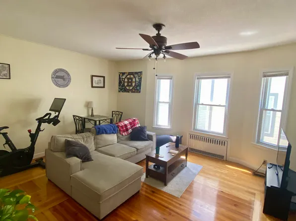 14 Austin St #1, Somerville, MA 02145