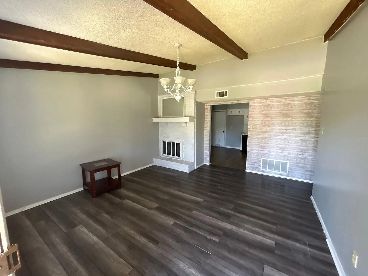 3 Bedroom and 1.5 bathroom home. — Photo 3