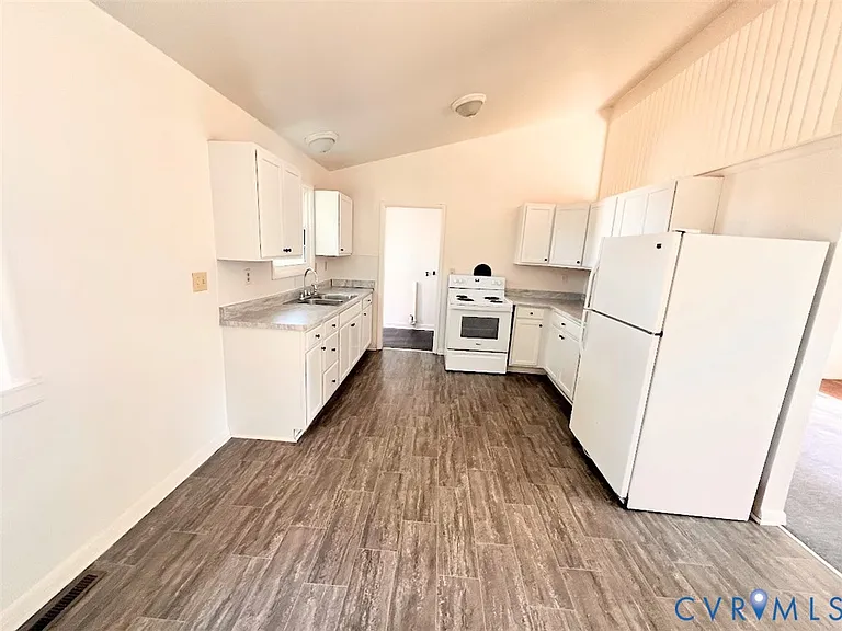 2146 Colston St — Photo 1
