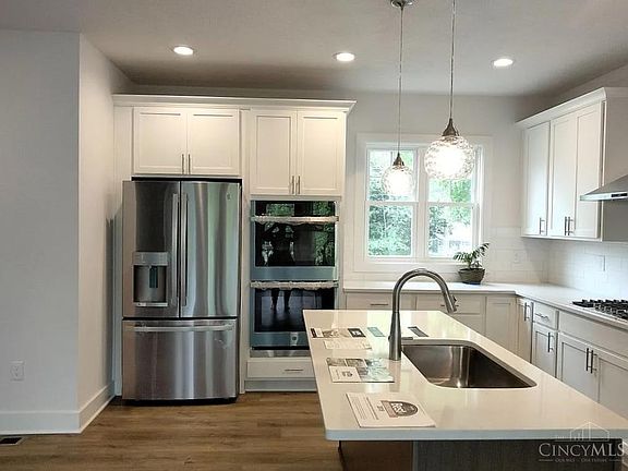 5th image of 8109 Maxfield Ln