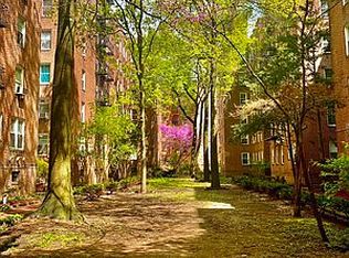 83-60 118th St #3F, Kew Gardens, NY 11415