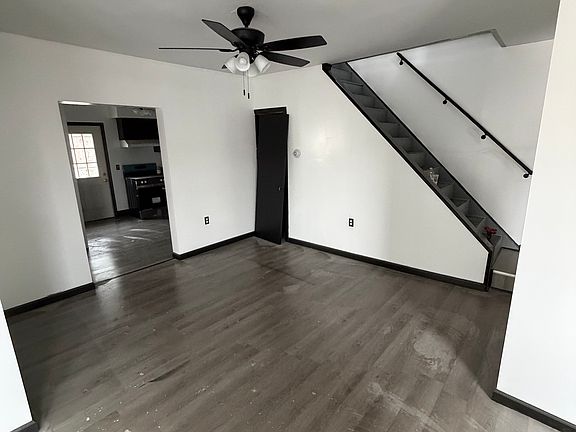 2nd image of 302 Owen St