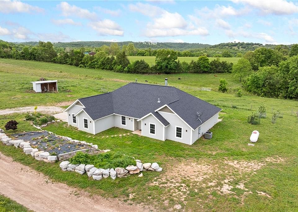 1st image of 307 Whitetail Dr