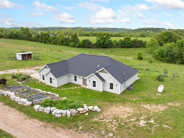 307 Whitetail Dr, Harrison, AR 72601