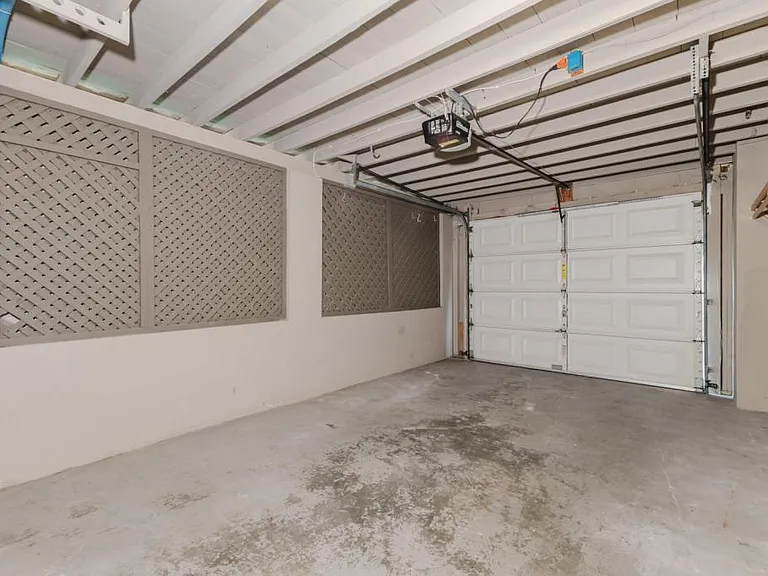 1310 La Faunce Way — Photo 32