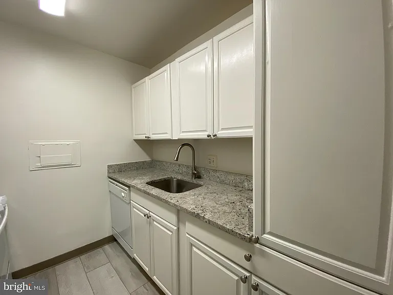 301 N Beauregard St #122 — Photo 12