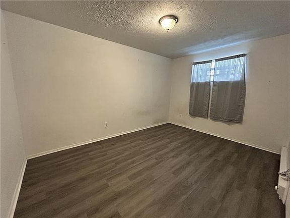 4th image of 28 Pioneer Dr APT 2