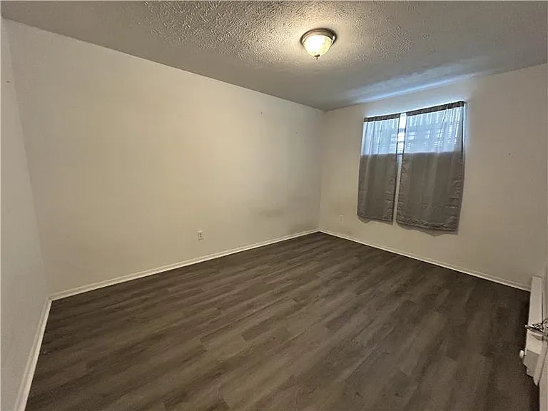 28 Pioneer Dr #2 — Photo 4