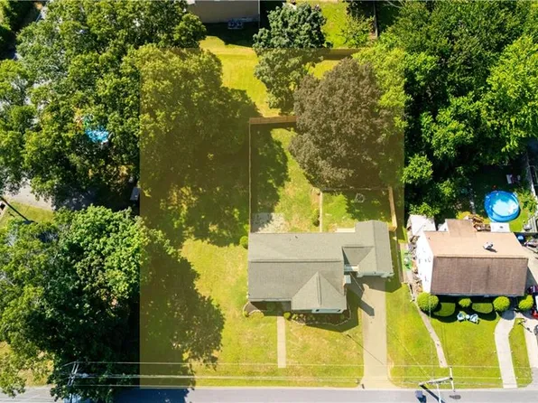 113 Waterman St, Cumberland, RI 02864