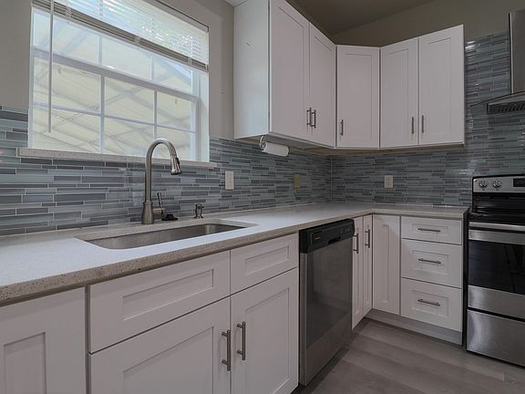 5th image of 1000 N Spring St
