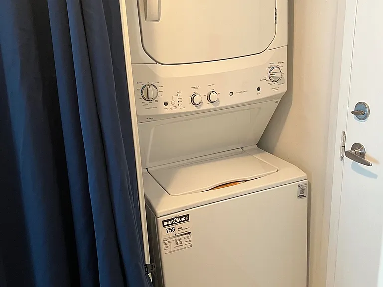 28 Harrison Garden Blvd #709 — Photo 10