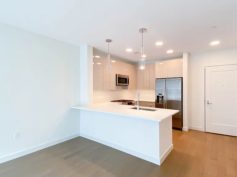 45 Lewis St #203 — Photo 6