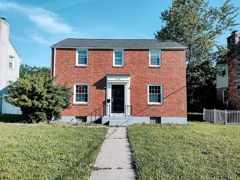 4204 Colonial Rd — Photo 2