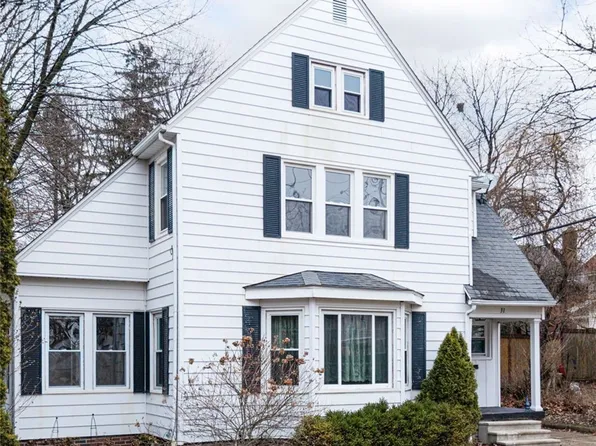 31 Medford Ave, Akron, OH 44310