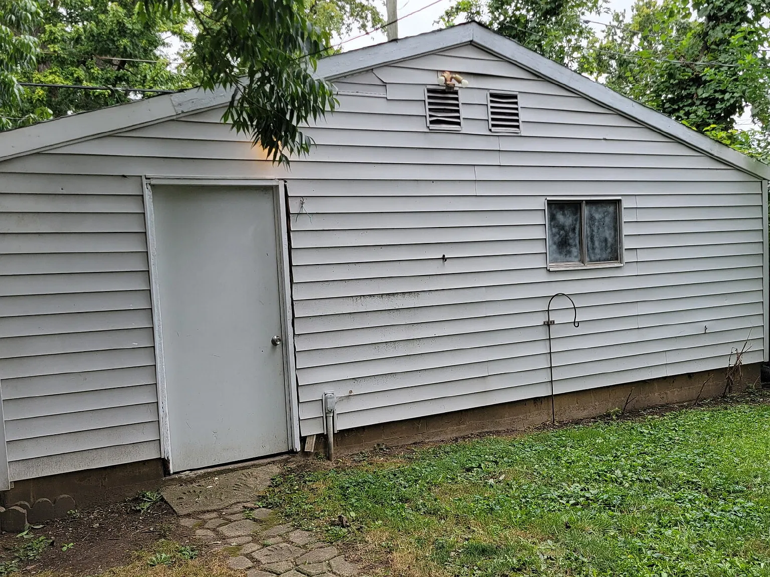 5 bed, 2.0 bath, $1,250 — Photo 4