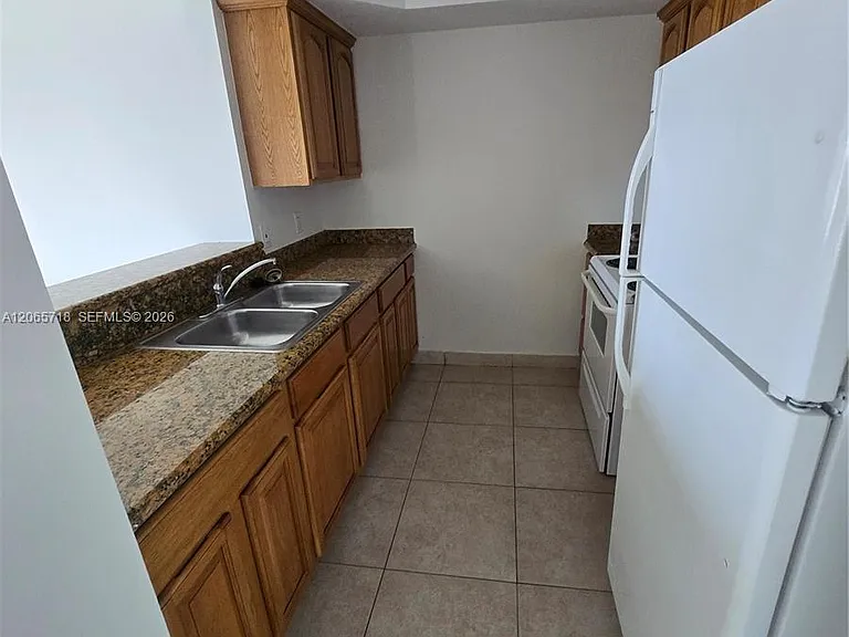 2647 NW 25th Ave #511 — Photo 13