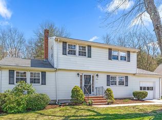 12 Cathy Rd, Burlington, MA 01803