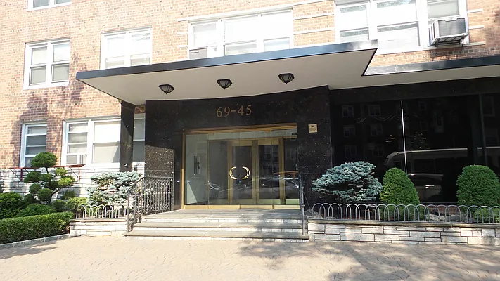 Rented by Metro Garden Realty NYC | media 1