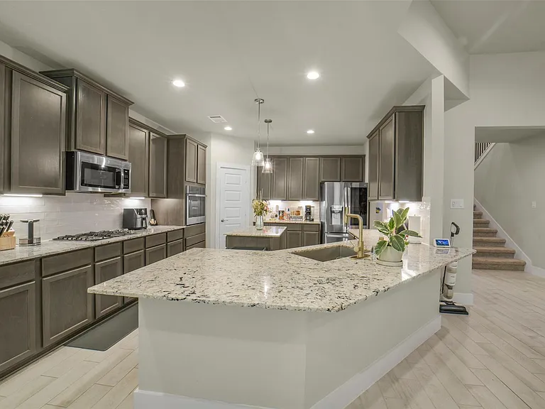 23610 Iris Field Ct — Photo 6