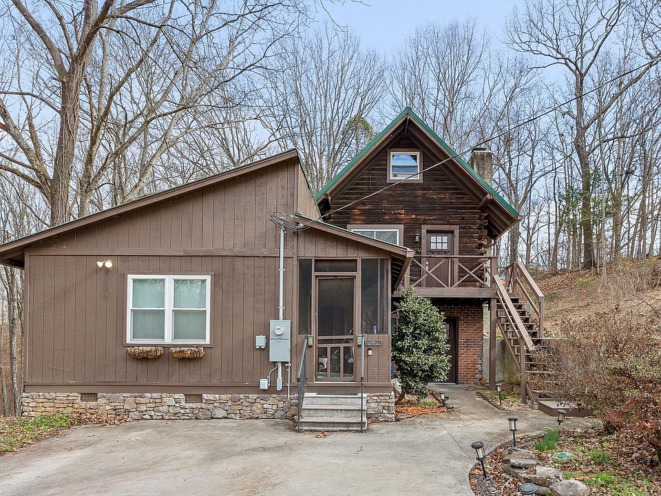 1st image of 486 E Sharon Cir