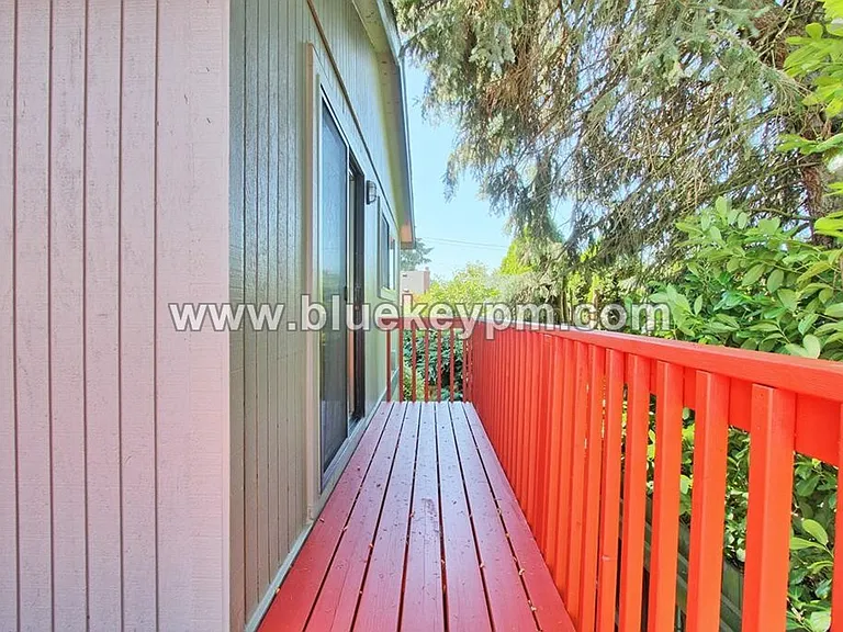 7865 SE Milwaukie Ave — Photo 6