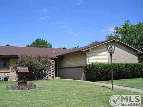 1st image of 3501 Galaxie Dr