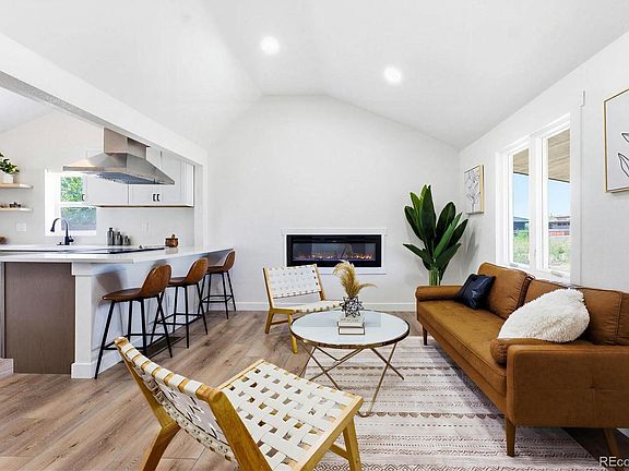 4th image of 6608 Hooker Street