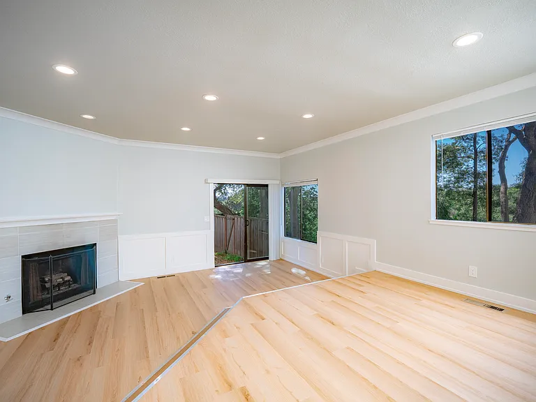 5050 Wilder Dr — Photo 5