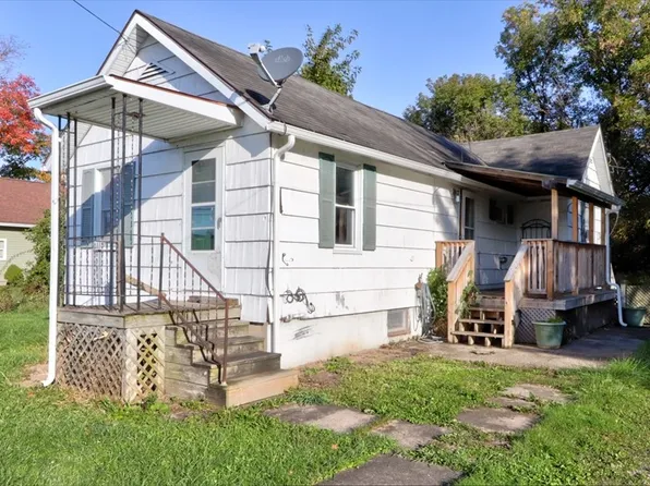 8 Lehigh Ave, Manchester, NY 14504