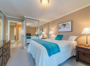 4554 Valiant Dr NW #302, Calgary, AB T3A2V5