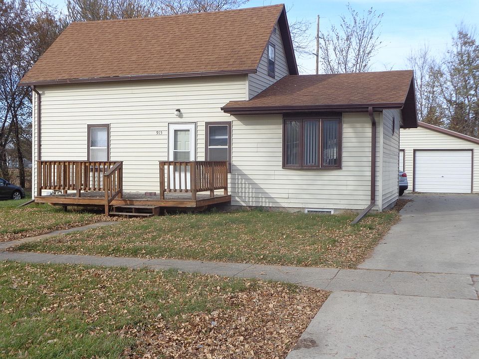 2nd image of 915 2nd St S