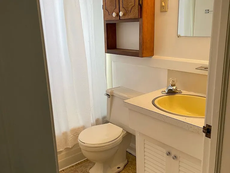 231 N Spring Grove St #2 — Photo 4