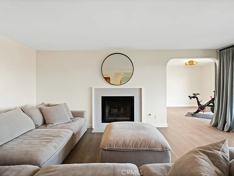 1150 W 13th St #306 — Photo 5