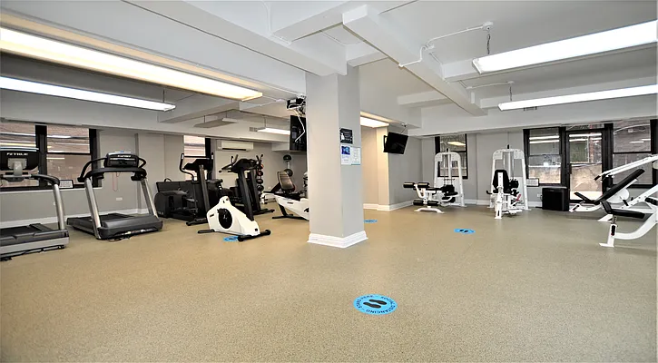 Rented by Manhattan Realty Group | media 22