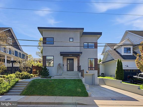 3rd image of 1404 N Herndon St
