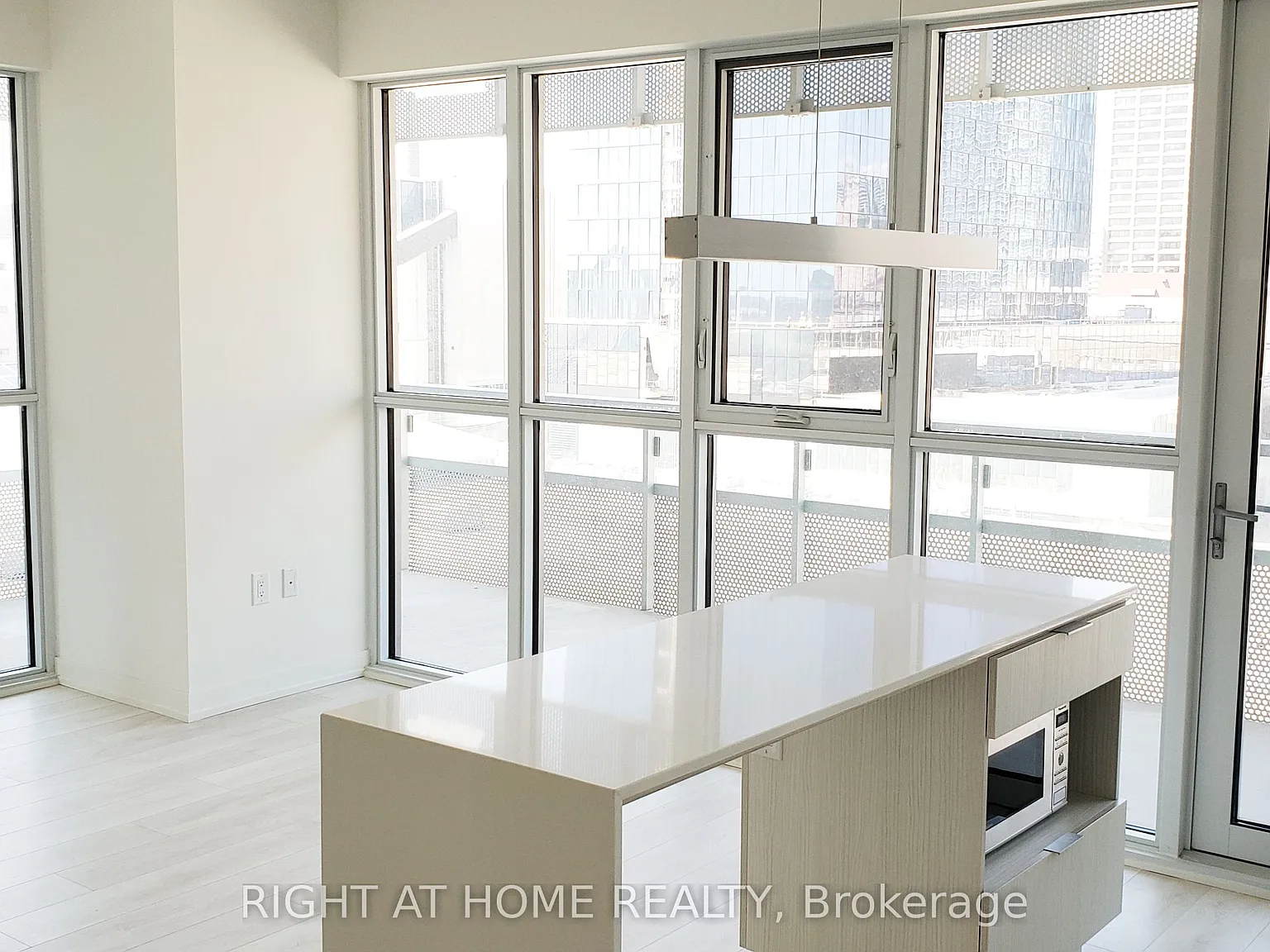 2 bed, $3,400 — Photo 1