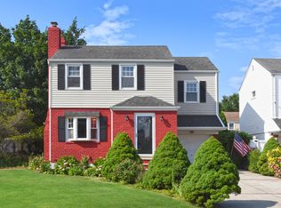 151 Norfeld Blvd, Elmont, NY 11003