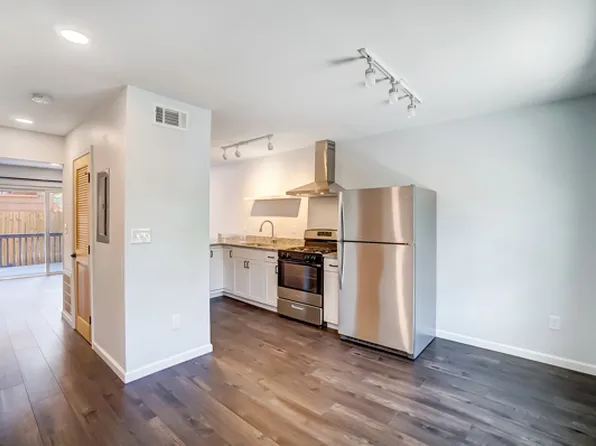 5701 Montgomery Rd APT 1, Cincinnati, OH 45212